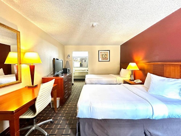 Econo Lodge Main image
